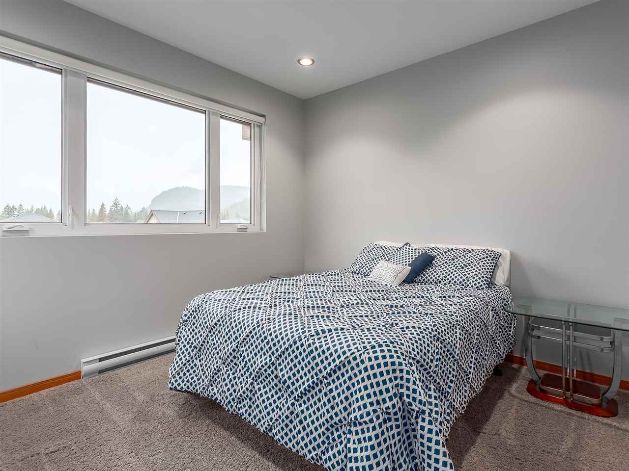 1056 Jay Crescent 13