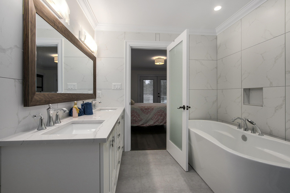 6426 Rosebery Avenue, West Vancouver 13