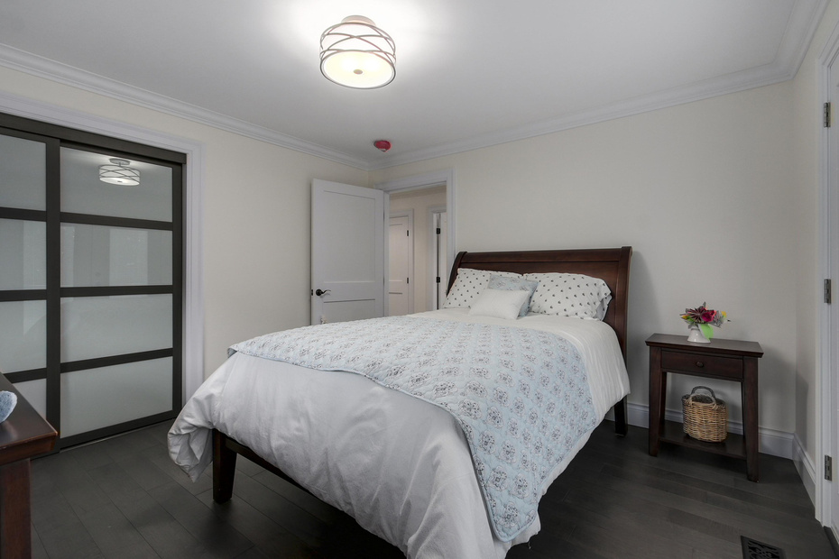 6426 Rosebery Avenue, West Vancouver 11