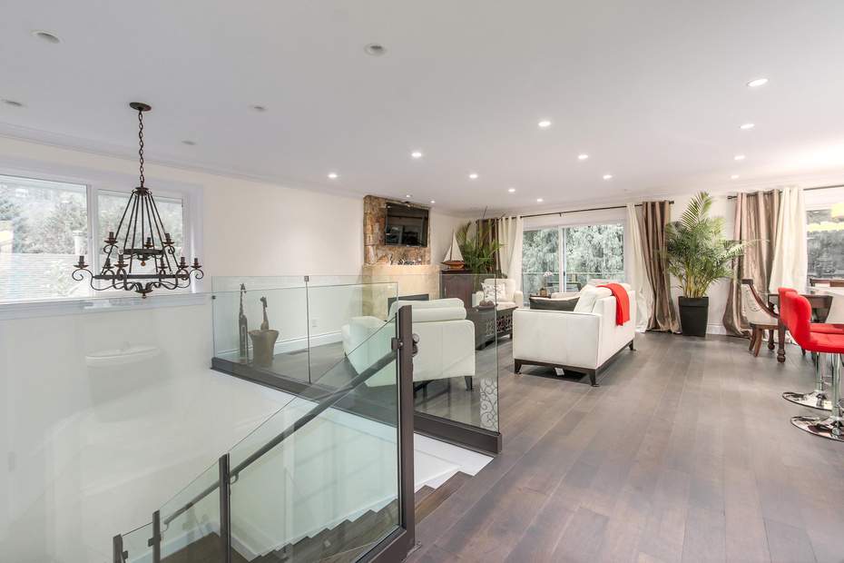6426 Rosebery Avenue, West Vancouver 4