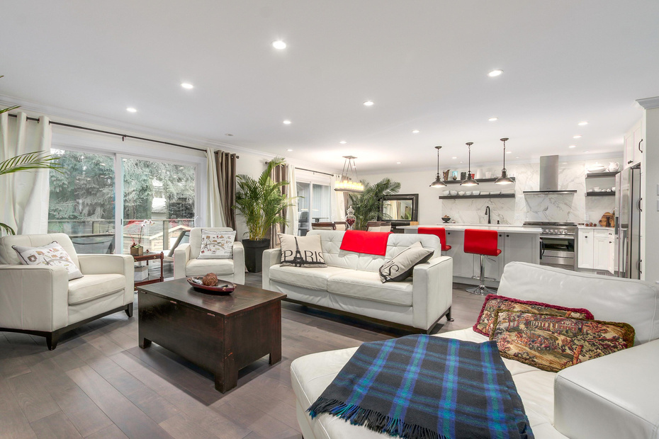 6426 Rosebery Avenue, West Vancouver 5