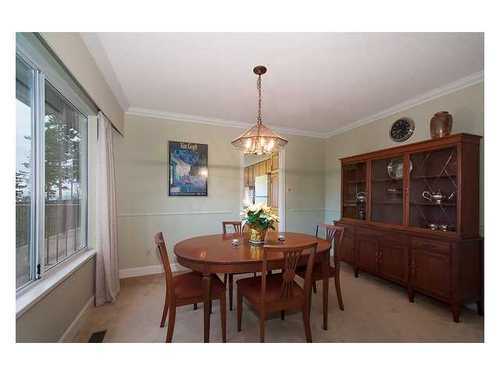 4770 MEADFEILD Court, West Vancouver, British Columbia 3