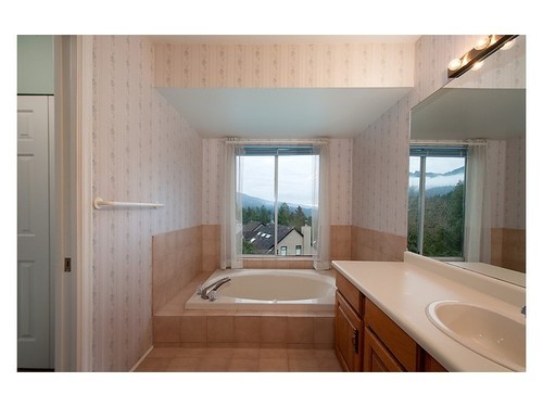 4770 MEADFEILD Court, West Vancouver, British Columbia 6