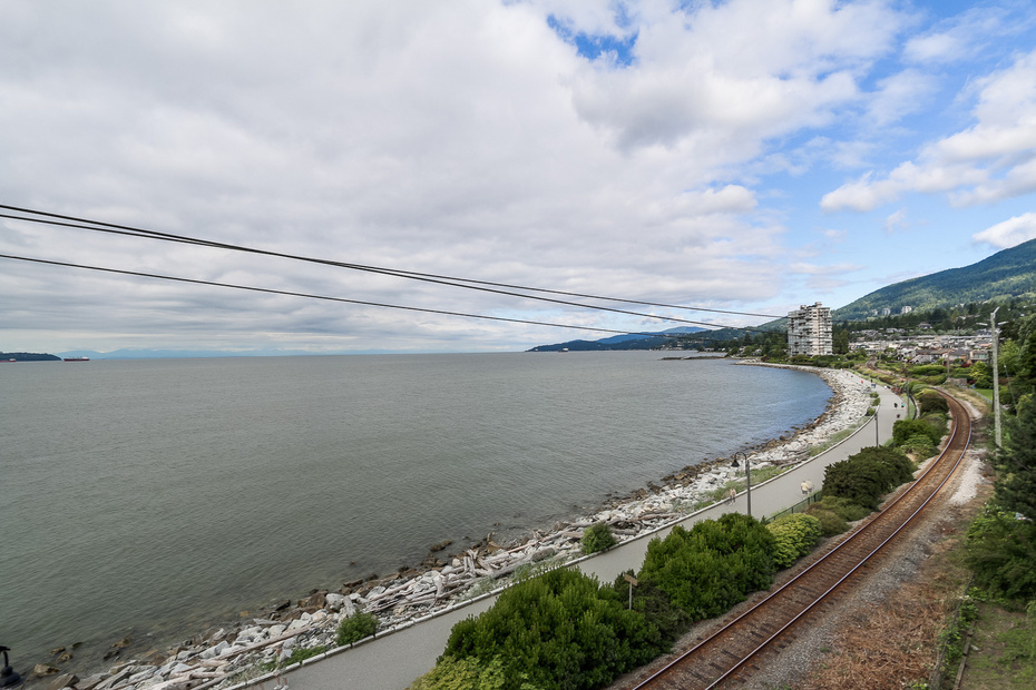 304 2246 BELLEVUE Ave, West Vancouver, British Columbia,