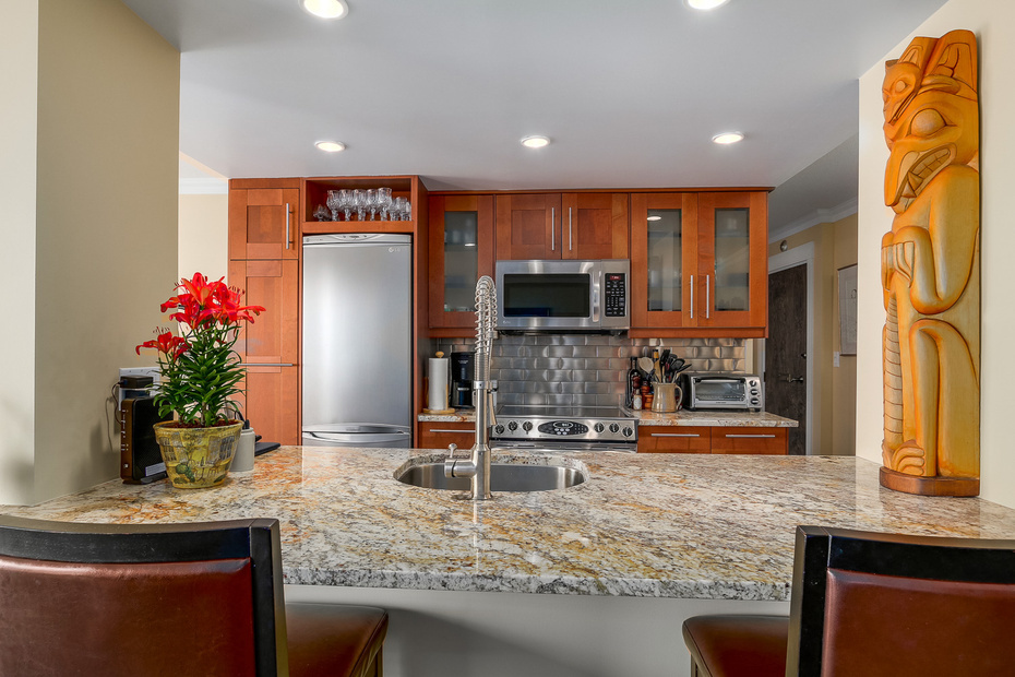 304 2246 BELLEVUE Ave, West Vancouver, British Columbia, 11