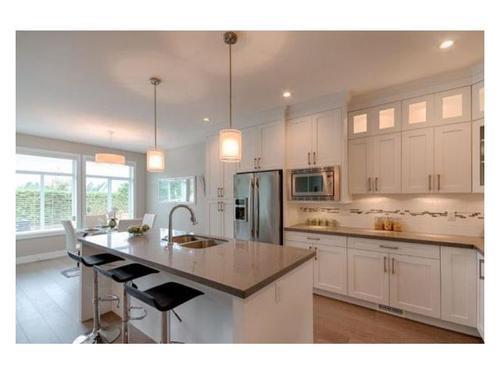 1349 KILMER Road, North Vancouver, British Columbia, 6