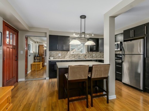 1044 HEYWOOD Street, North Vancouver, British Columbia, 4