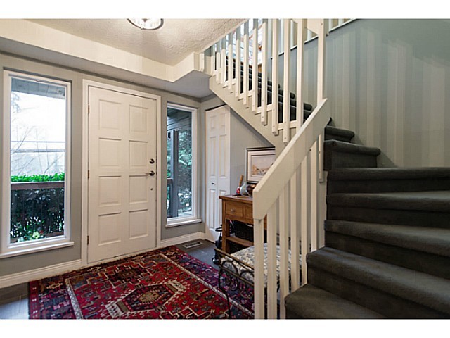 1567 DEEP COVE Road, North Vancouver, British Columbia 2