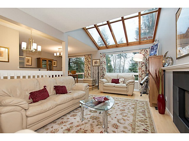 1567 DEEP COVE Road, North Vancouver, British Columbia 5