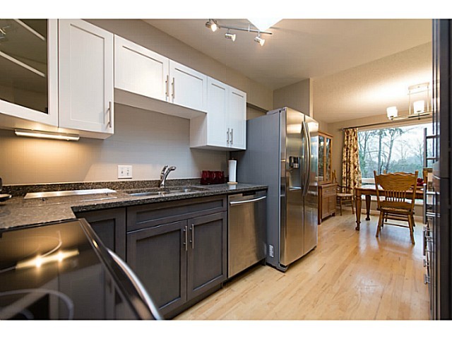 1567 DEEP COVE Road, North Vancouver, British Columbia 8