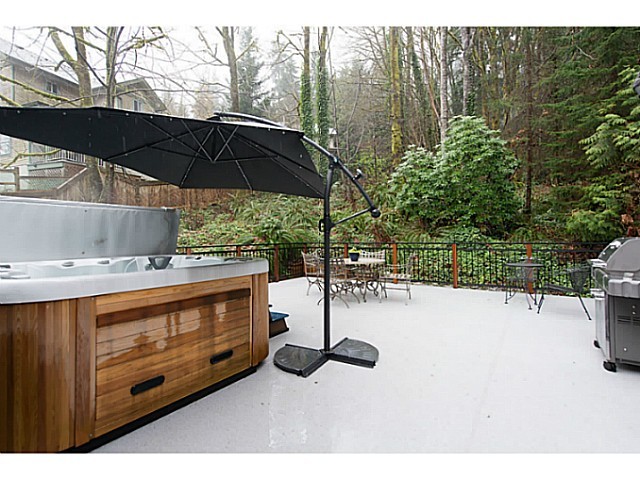 1567 DEEP COVE Road, North Vancouver, British Columbia 10