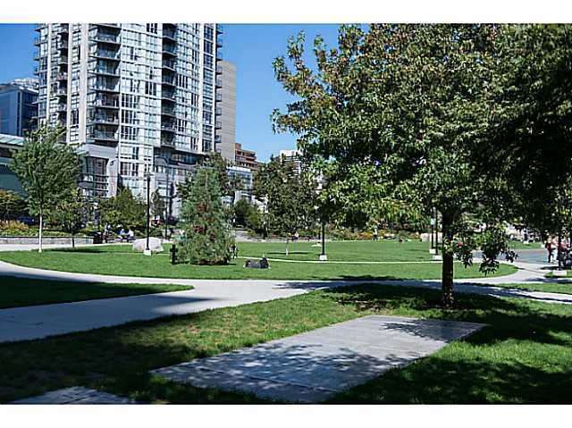 315 1295 RICHARDS Street, Vancouver West, British Columbia, 4