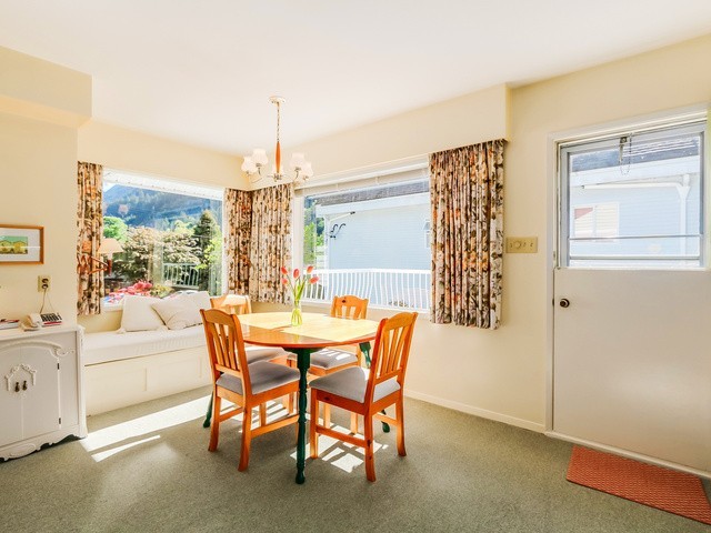 6458 BRUCE Street, West Vancouver, British Columbia, 6