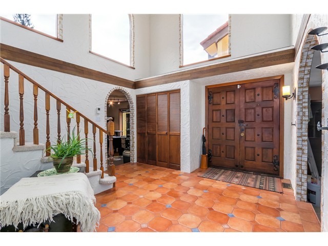 75 SUNSET Drive, West Vancouver, British Columbia, 2