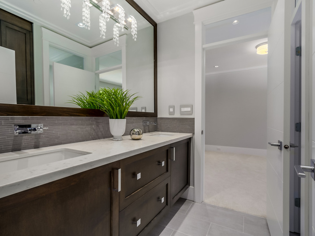 6416 WELLINGTON Ave, West Vancouver, British Columbia, 17