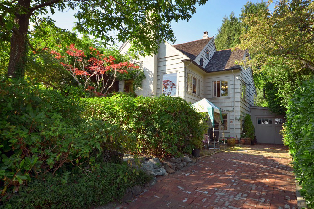 2575 BELLEVUE Ave, West Vancouver, British Columbia,