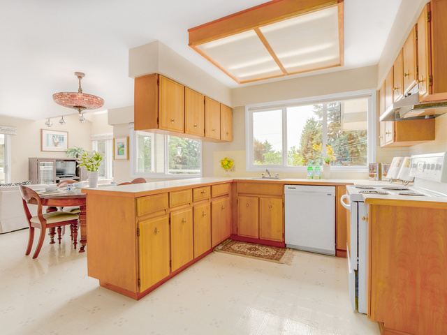 5645 WESTPORT Road, West Vancouver, British Columbia, 4