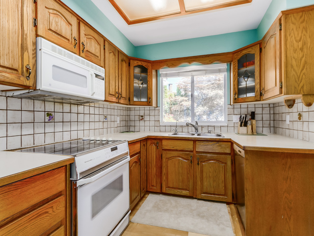 2496 TEMPE KNOLL Drive, North Vancouver, British Columbia, 8