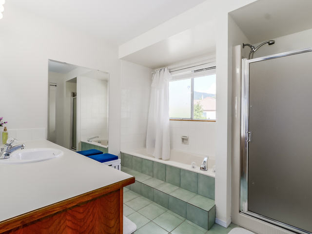 2496 TEMPE KNOLL Drive, North Vancouver, British Columbia, 9