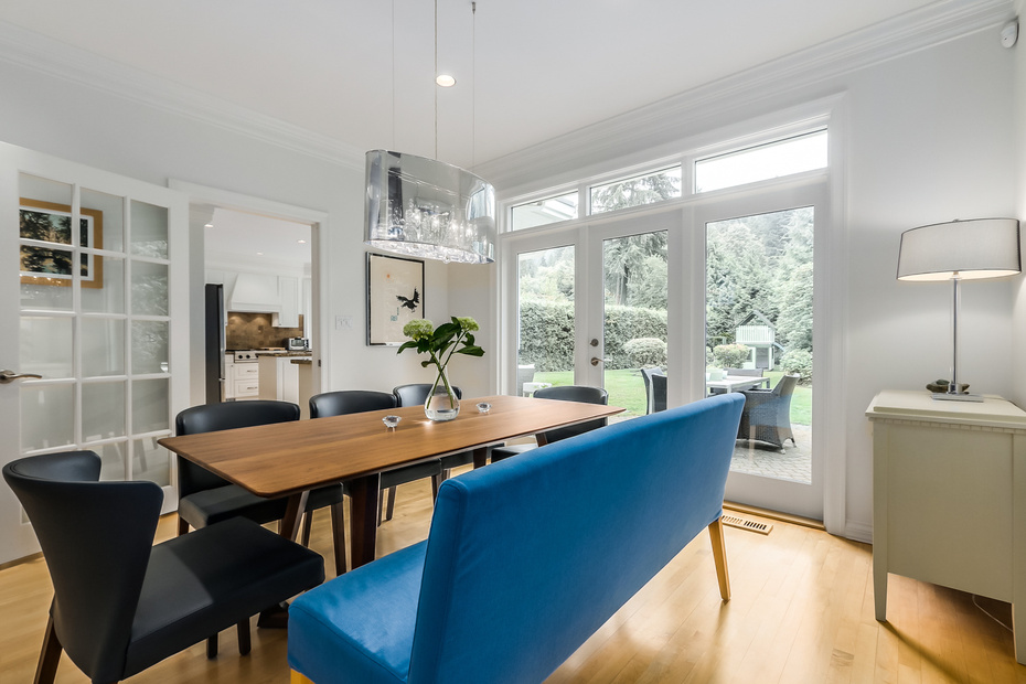 5620 EAGLE HARBOUR ROAD, West Vancouver, BC 5