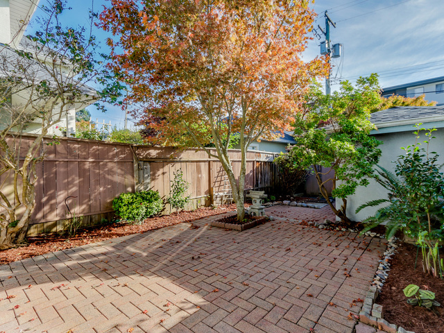 245 17 STREET, North Vancouver, BC 15