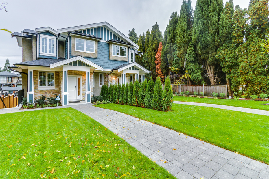 343 EAST 4 STREET, North Vancouver, BC 2