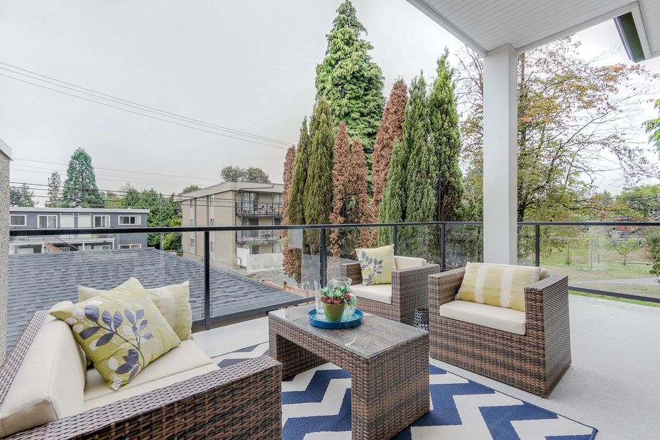 343 EAST 4 STREET, North Vancouver, BC 8