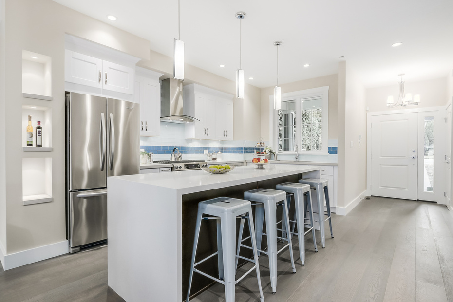 343 EAST 4 STREET, North Vancouver, BC 11