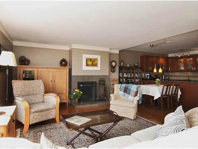203 460 14 STREET, West Vancouver, BC 3