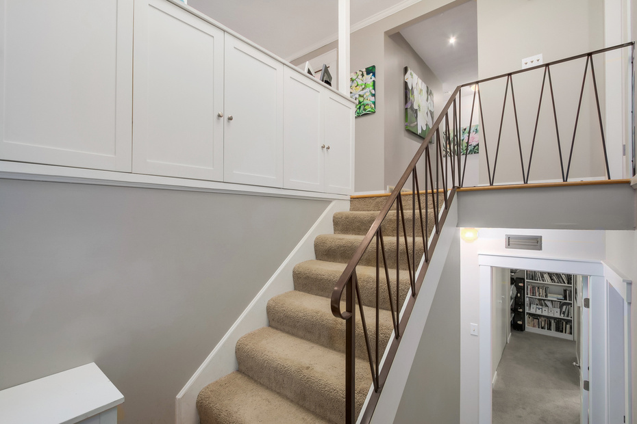 1345 FREDERICK ROAD, North Vancouver, BC 2