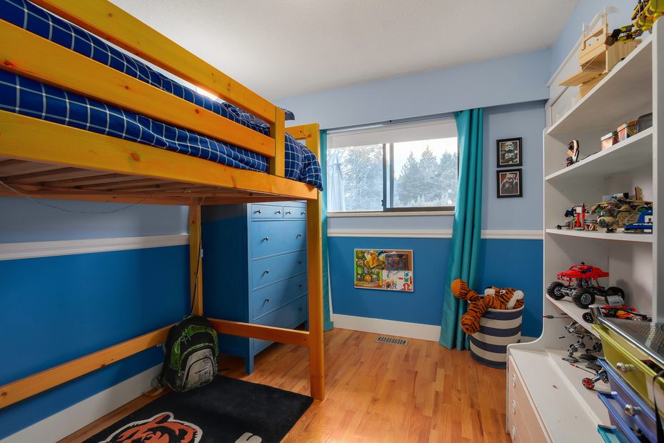 1345 FREDERICK ROAD, North Vancouver, BC 11