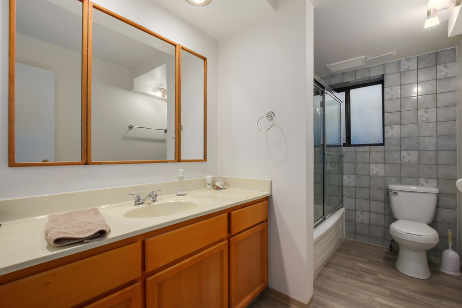 1345 FREDERICK ROAD, North Vancouver, BC 19