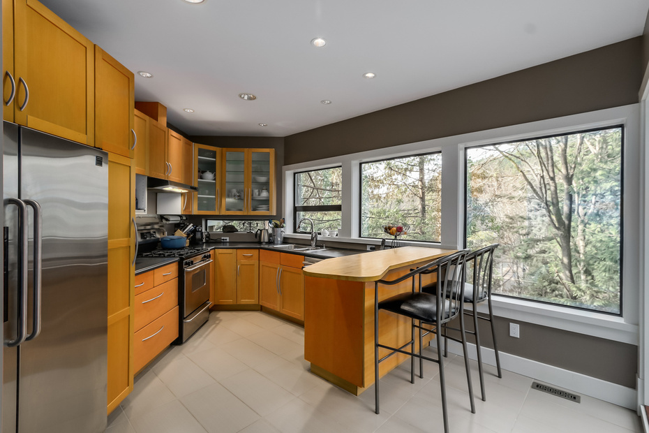 3880 SHARON DRIVE, West Vancouver, BC 3
