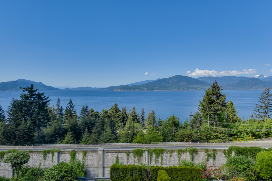 428 CROSSCREEK ROAD, West Vancouver, BC 8