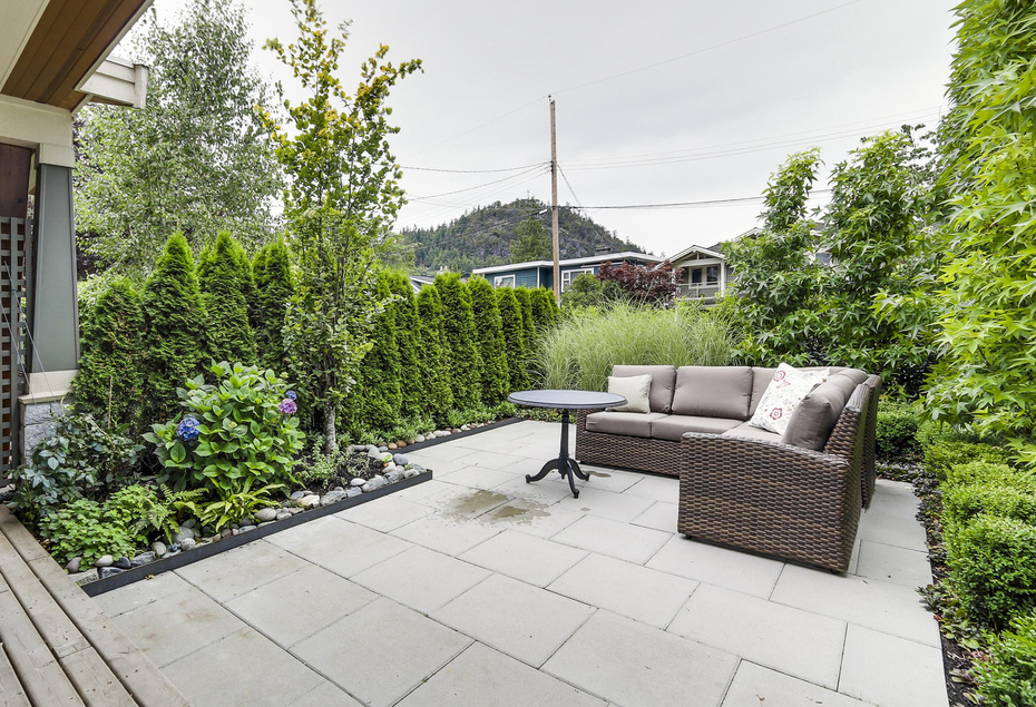6348 DOUGLAS STREET, West Vancouver, BC, 3