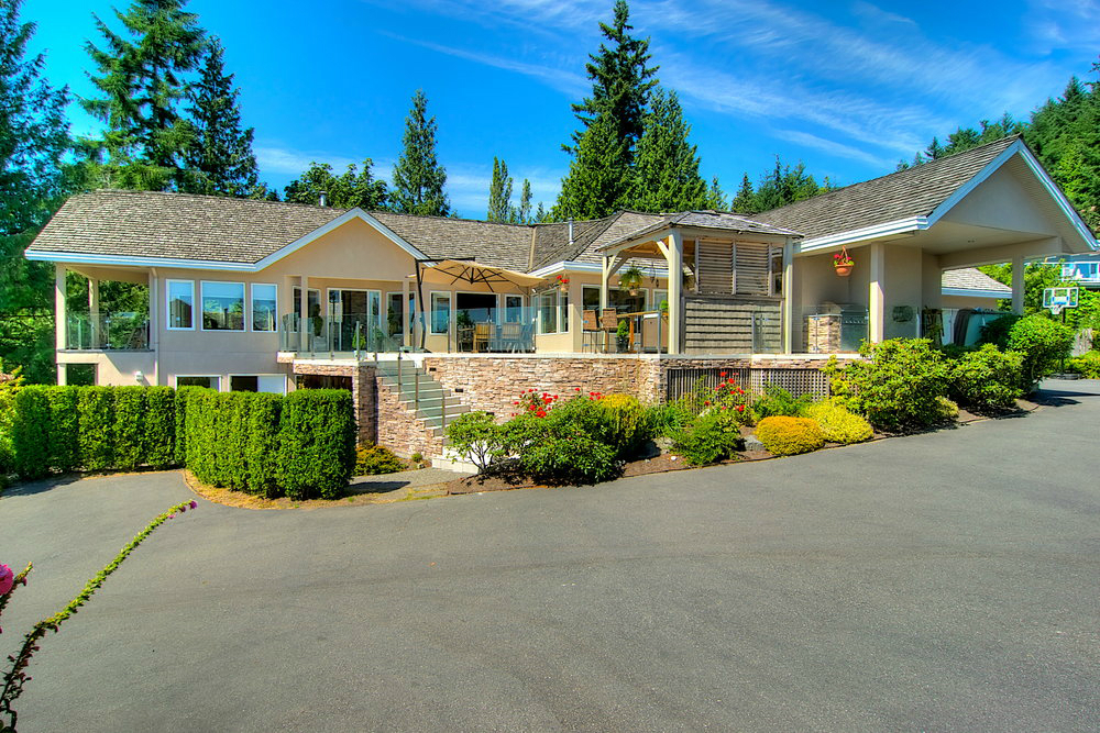 4550 WOODGREEN Place, West Vancouver, British Columbia,