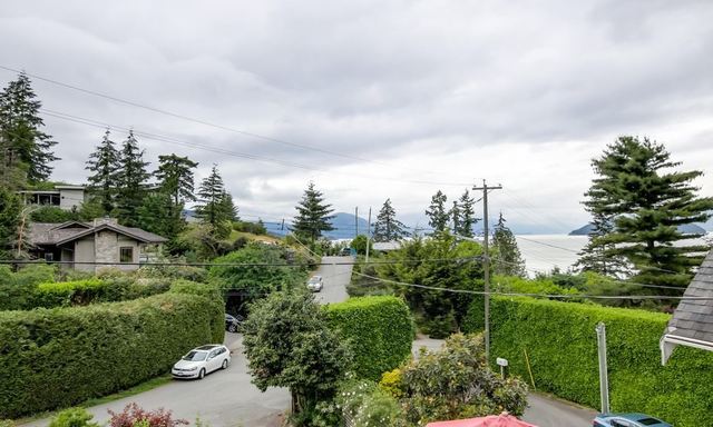 6872 Copper Cove Road, West Vancouver, BC 9
