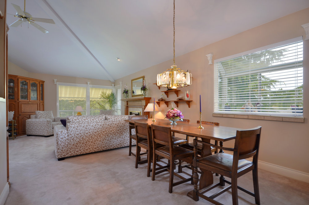 496 KINGS Road W, North Vancouver, British Columbia, 3