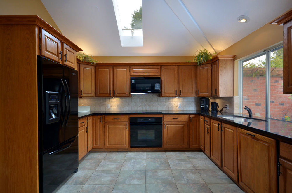 496 KINGS Road W, North Vancouver, British Columbia, 4