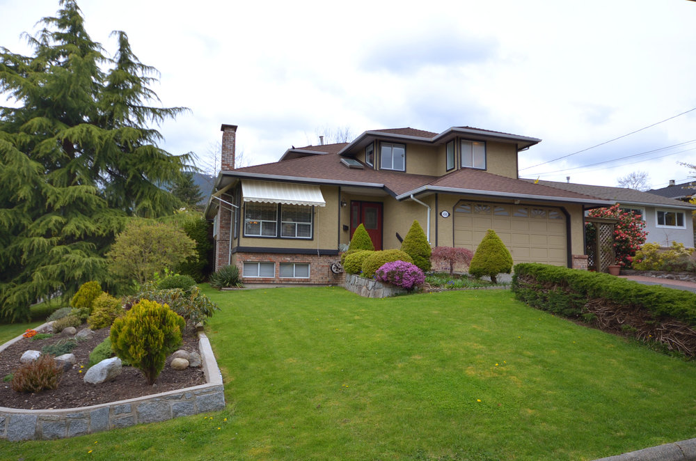 496 KINGS Road W, North Vancouver, British Columbia,