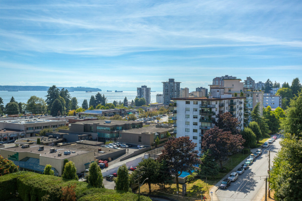 1101 - 1485 Duchess Avenue, West Vancouver