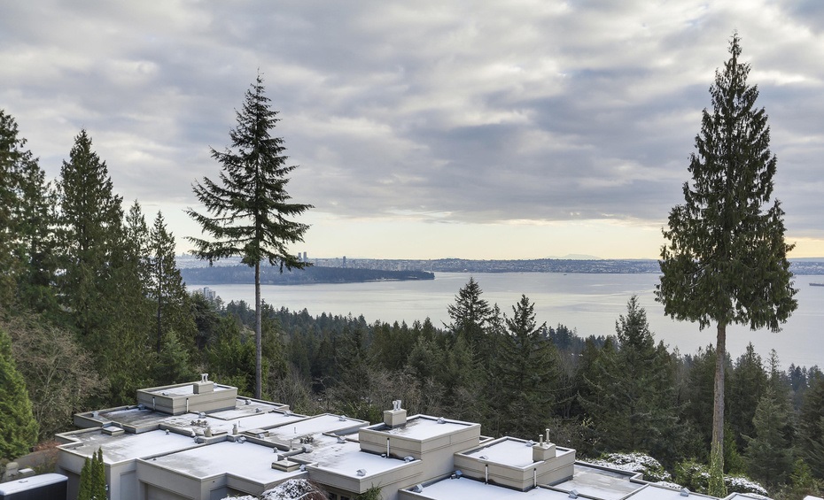 9 - 3085 Deer Ridge Close, West Vancouver