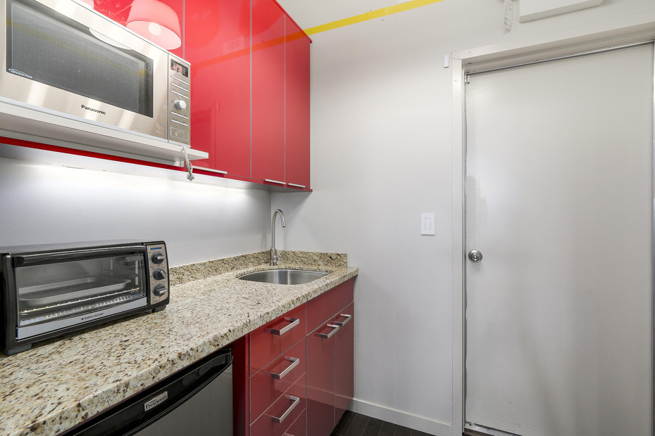 6392 Bay Street, West Vancouver 16