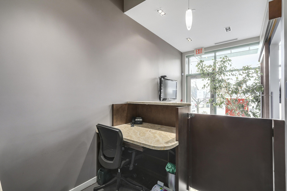 6392 Bay Street, West Vancouver 6