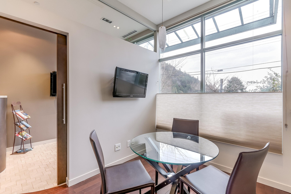 6392 Bay Street, West Vancouver 9