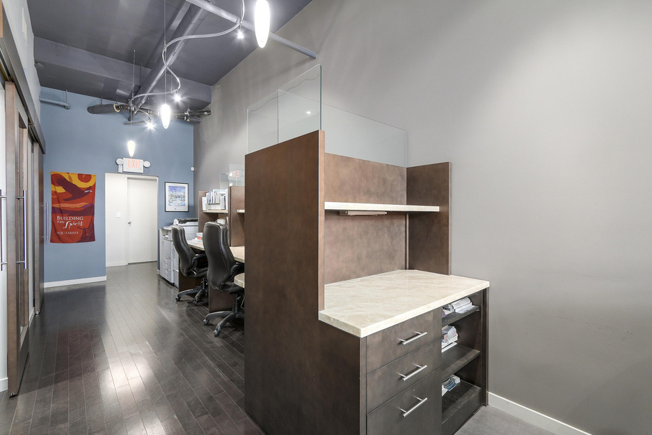 6392 Bay Street, West Vancouver 10