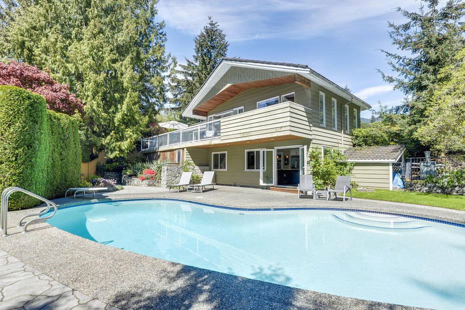 5407 Greentree Road, West Vancouver