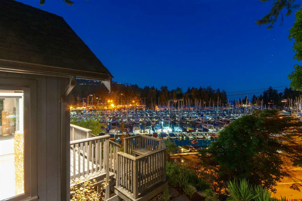5809 Marine Drive, West Vancouver