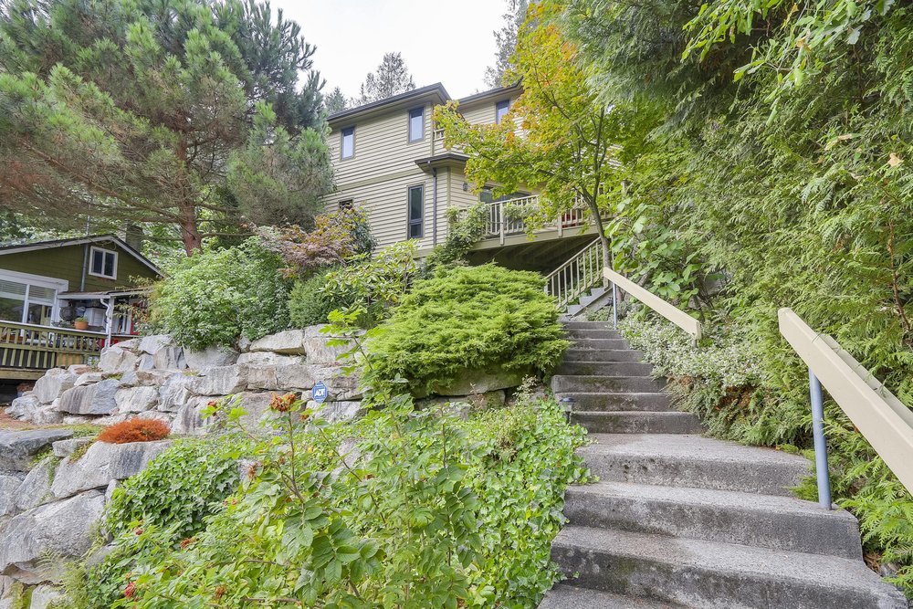 6587 Nelson Ave, West Vancouver 2