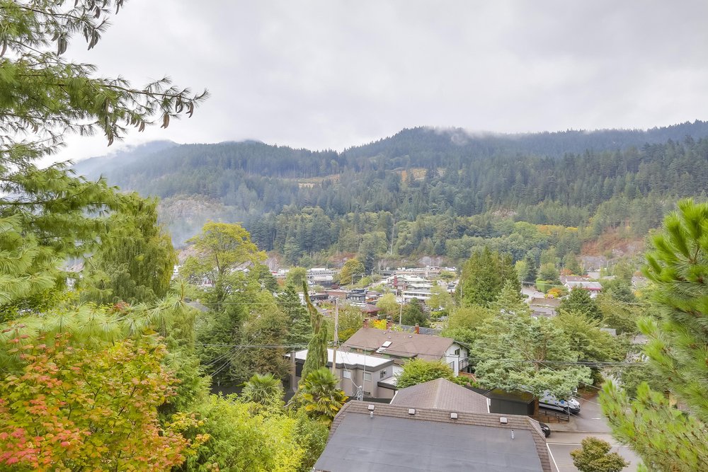 6587 Nelson Ave, West Vancouver 24